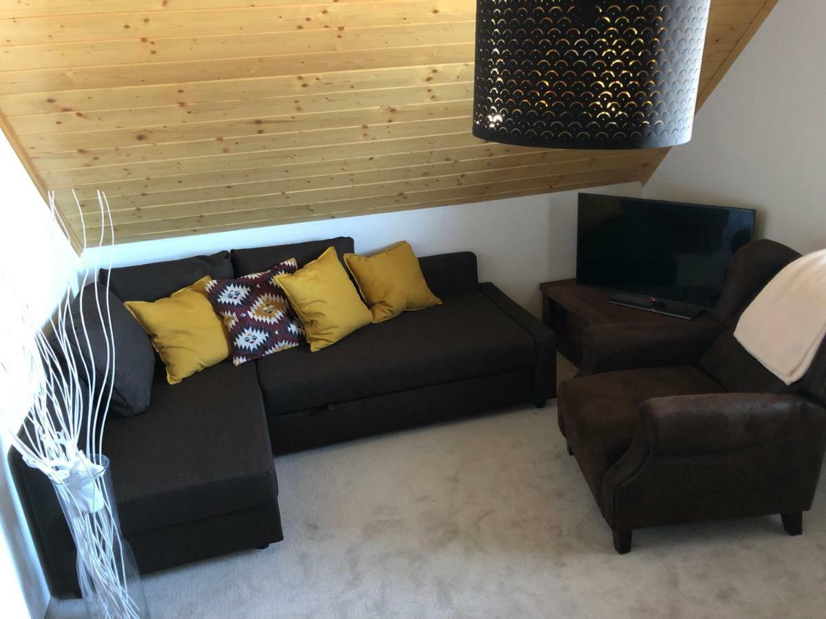 Villa 619 สตารา เลชนา ภายนอก รูปภาพ